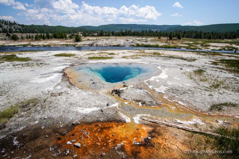 Grand Prismatic Overview Hike in Yellowstone National Park - Through My ...